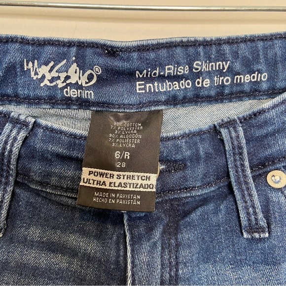 Dark wash skinny jeans size 6 regular - Picture 6 of 7